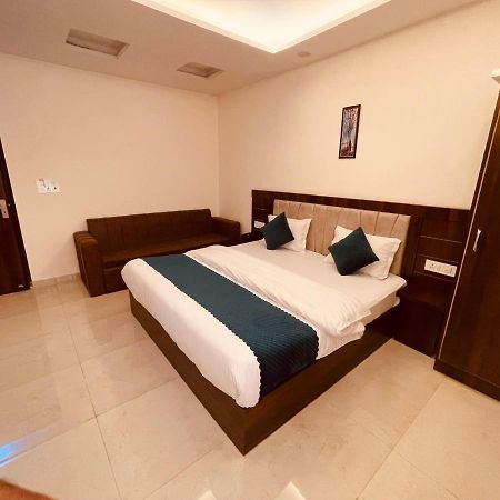 Divine Ganga - Luxury Comfort ! Travellers Delight ! Budget Friendly ! Prime Location ! Guest Favourite Haridwar Bagian luar foto