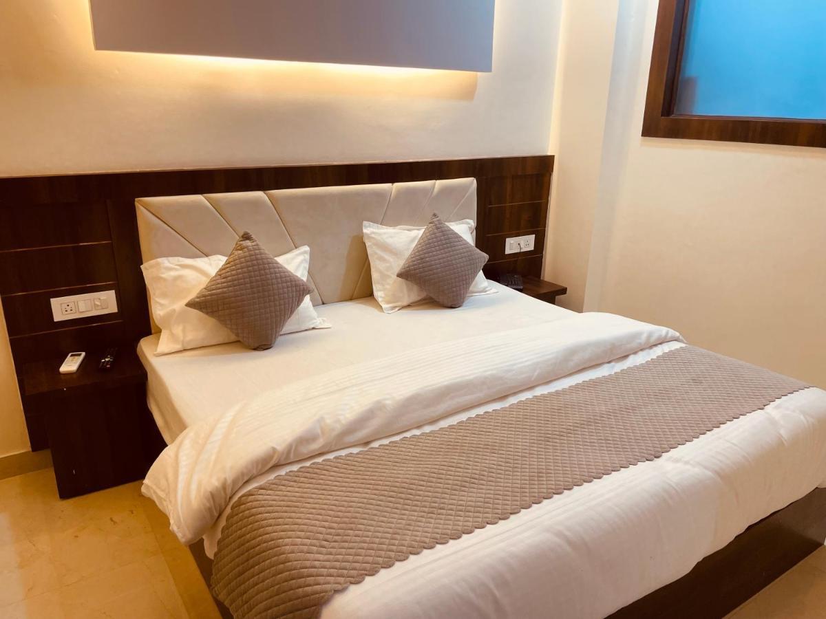 Divine Ganga - Luxury Comfort ! Travellers Delight ! Budget Friendly ! Prime Location ! Guest Favourite Haridwar Bagian luar foto