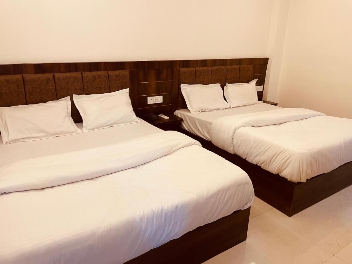 Divine Ganga - Luxury Comfort ! Travellers Delight ! Budget Friendly ! Prime Location ! Guest Favourite Haridwar Bagian luar foto