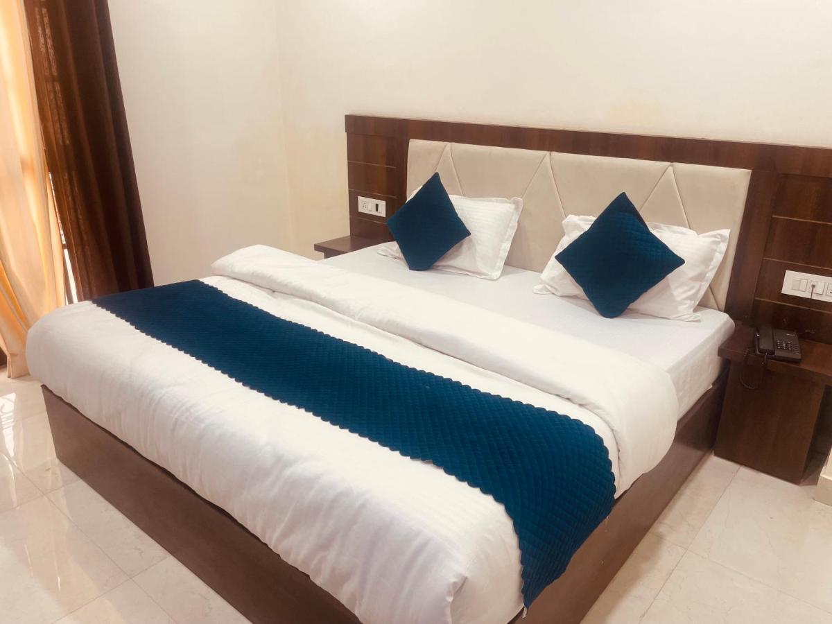Divine Ganga - Luxury Comfort ! Travellers Delight ! Budget Friendly ! Prime Location ! Guest Favourite Haridwar Bagian luar foto